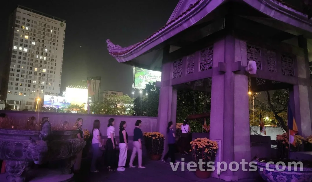 Dạo bước Sài Gòn dịp Tết Nguyên Đán Việt Nam 2026! Trải nghiệm địa phương