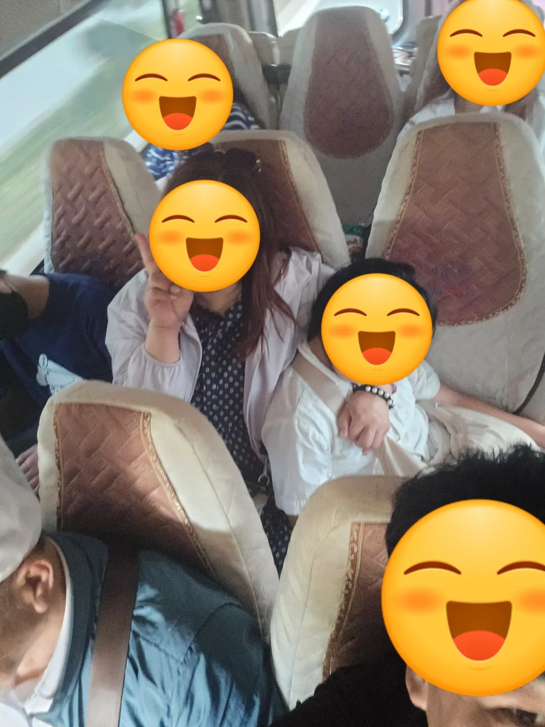 🐧🐧>>🇻🇳 Bài review chuyến đi 4 ngày (bài review du lịch cùng bố mẹ ngoài 80 tuổi) Bữa ăn đầu tiên chính thức tại nhà hàng hải sản, ngày thứ 50.