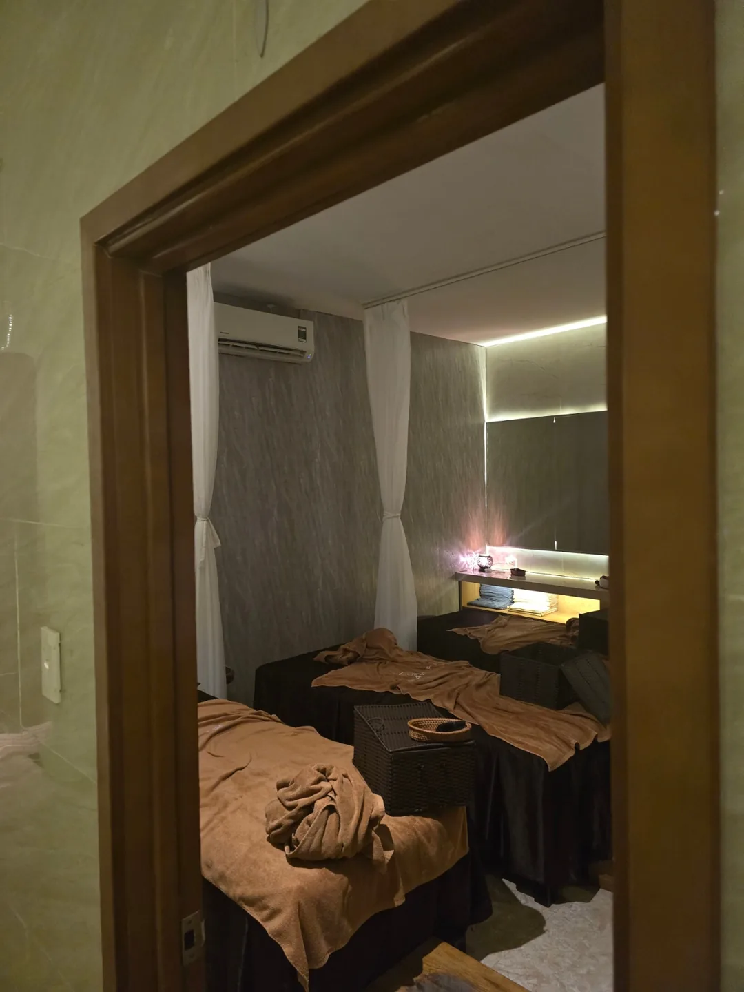 Chuyến du lịch Đà Nẵng cùng bố mẹ ngoài 80 tuổi — Villade Spa 🐧