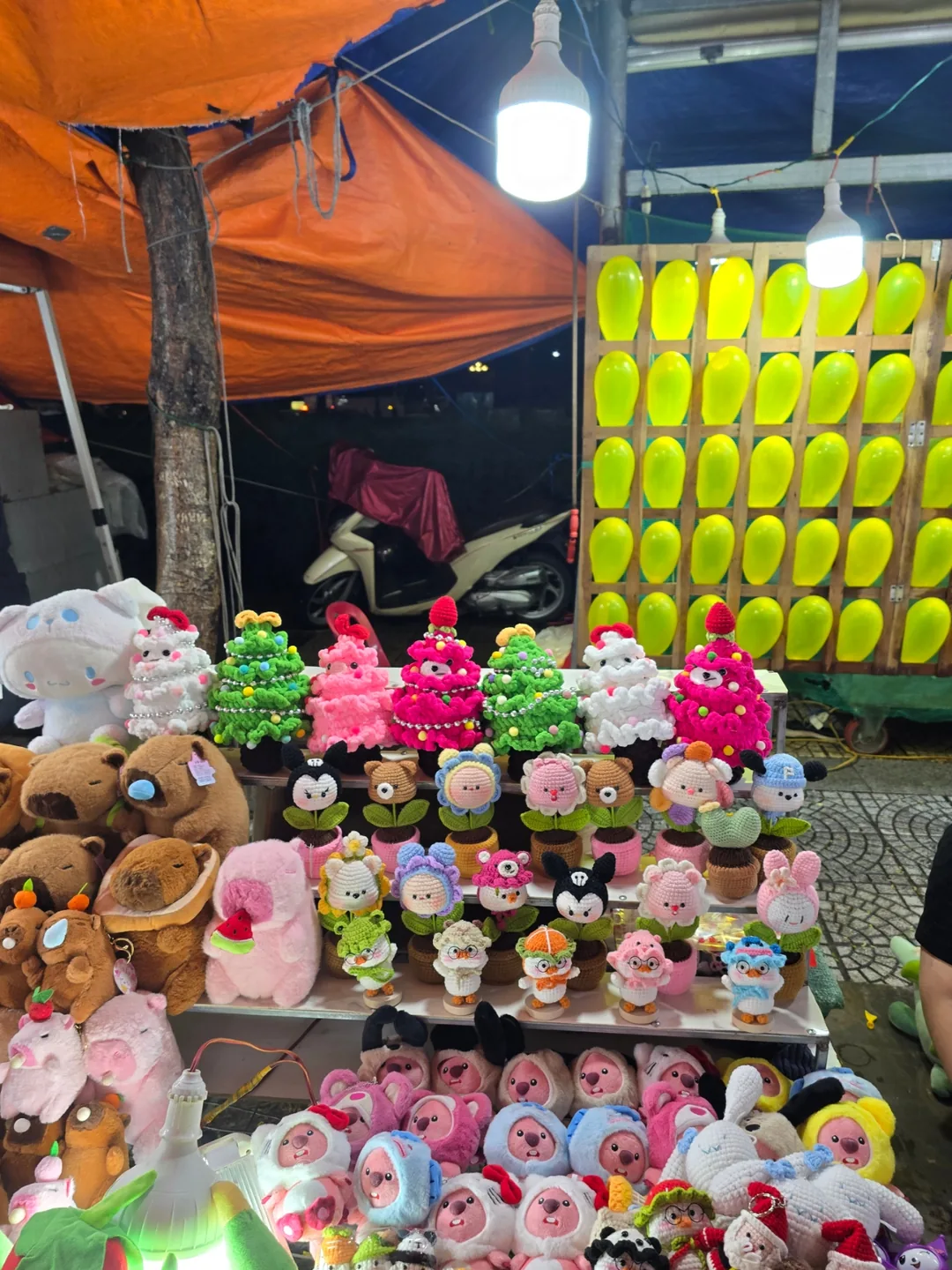 🐧🐧>>🇻🇳 Đánh giá phòng số 4 (Đánh giá chuyến du lịch cùng bố mẹ ở độ tuổi 80) 63 Mua sắm chợ đêm Sen Cha~