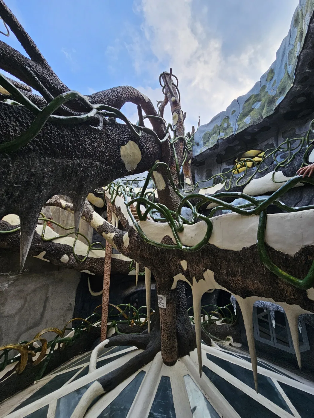 🐸🐸>> Biệt thự Hằng Nga Đà Lạt (Crazy House)