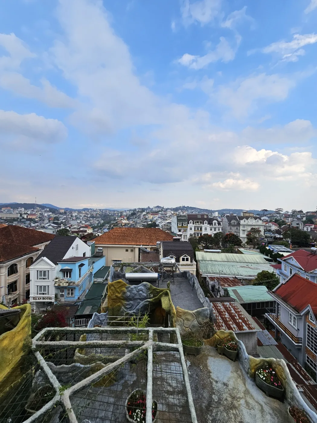 🐸🐸>> Biệt thự Hằng Nga Đà Lạt (Crazy House)