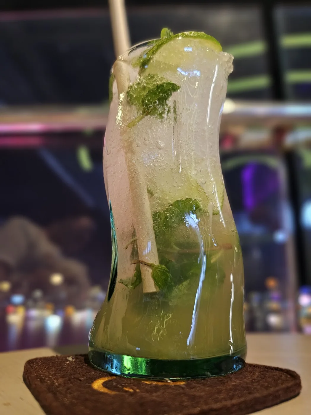 🐸🐸>> 🇻🇳Review quán bar sân thượng khách sạn Banda!!!!