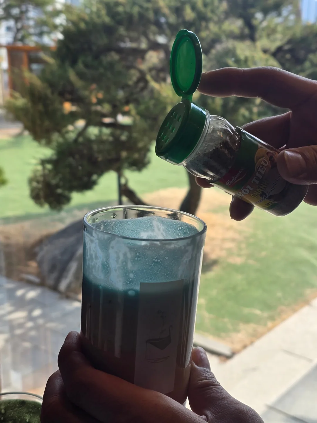 🐸🇻🇳🐸>> Đánh giá) Món đồ mua tình cờ, đây có thật là cà phê shoulder không?