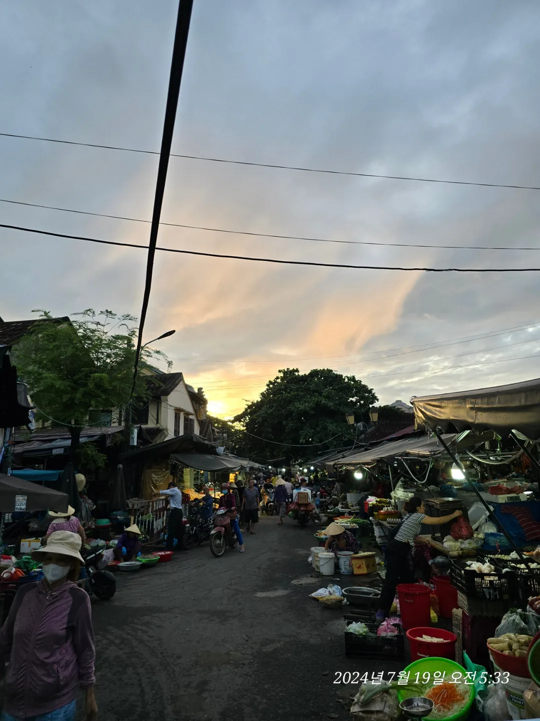 200🐸🐸>> 🇻🇳Review: coi chừng người này ở chợ sáng sớm Hội An