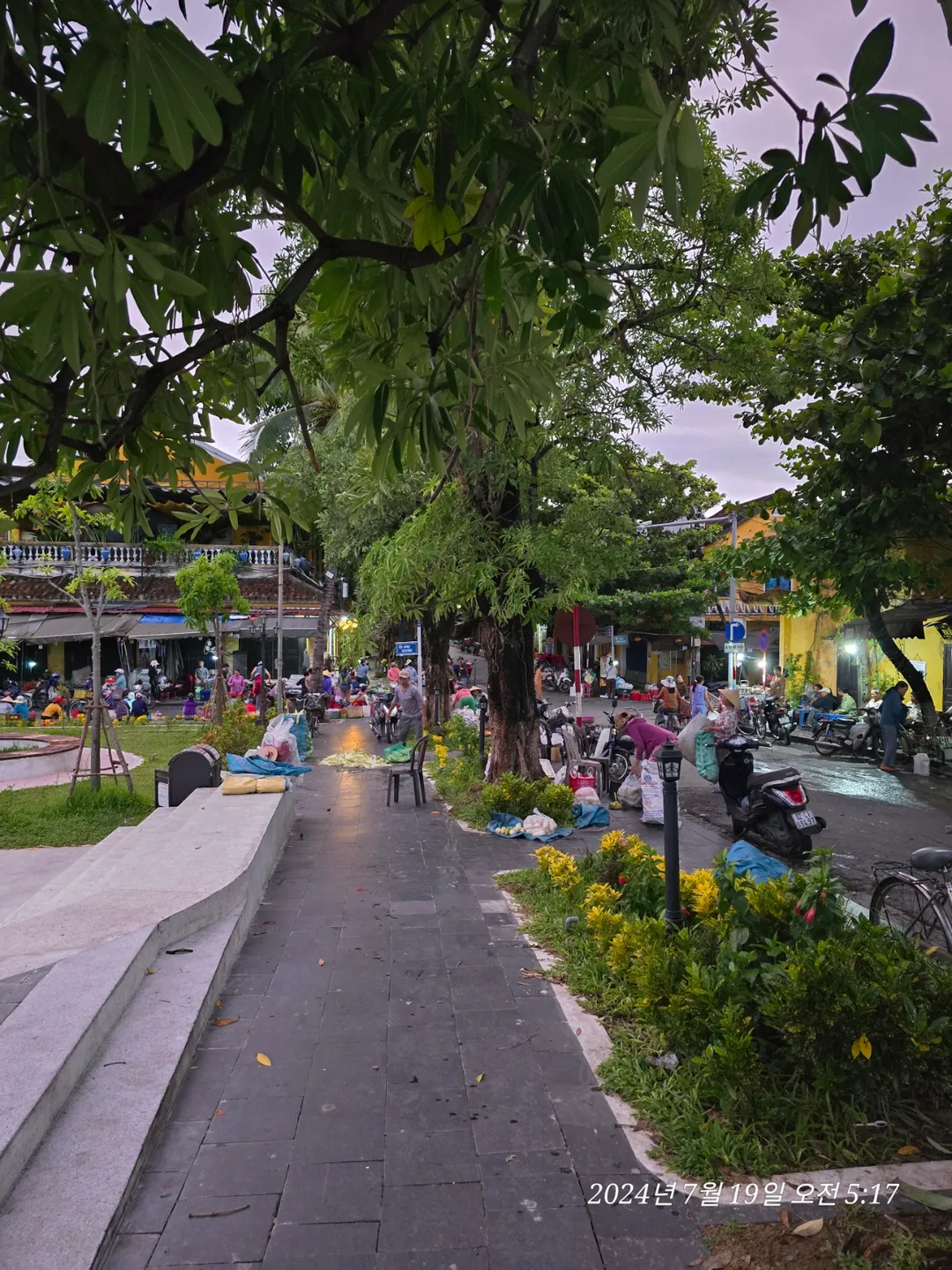 200🐸🐸>> 🇻🇳Review: coi chừng người này ở chợ sáng sớm Hội An