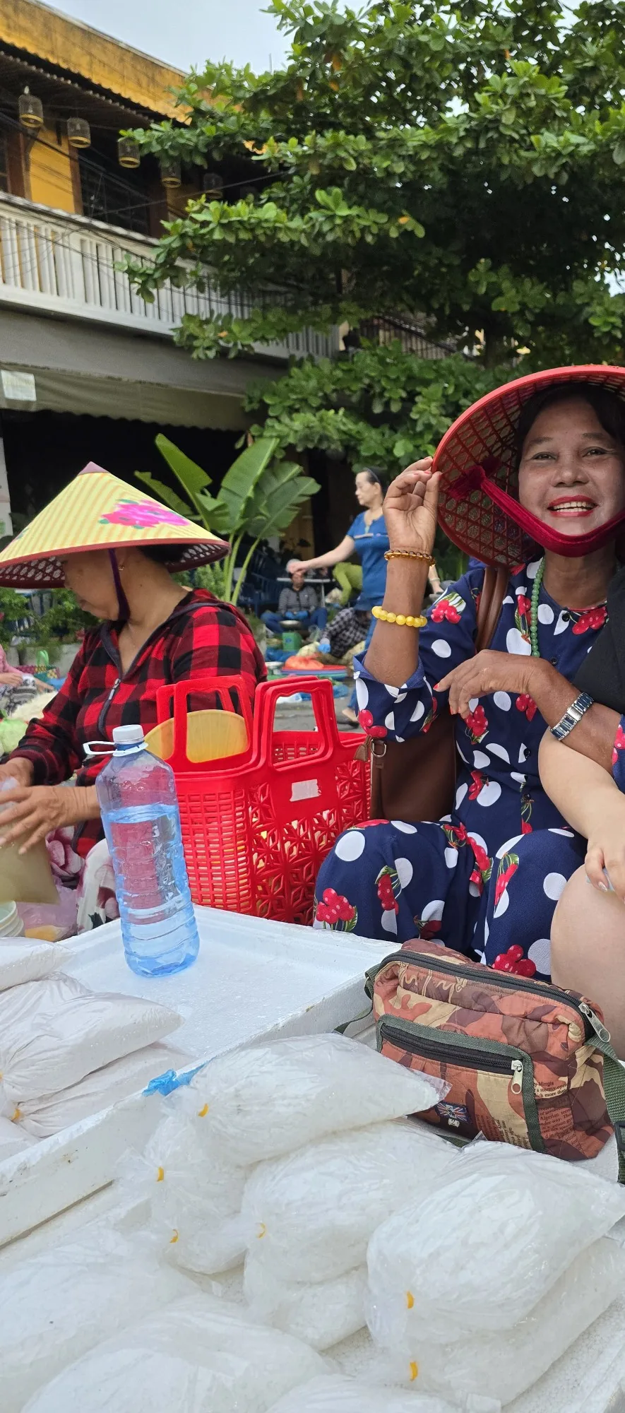 200🐸🐸>> 🇻🇳Review: coi chừng người này ở chợ sáng sớm Hội An