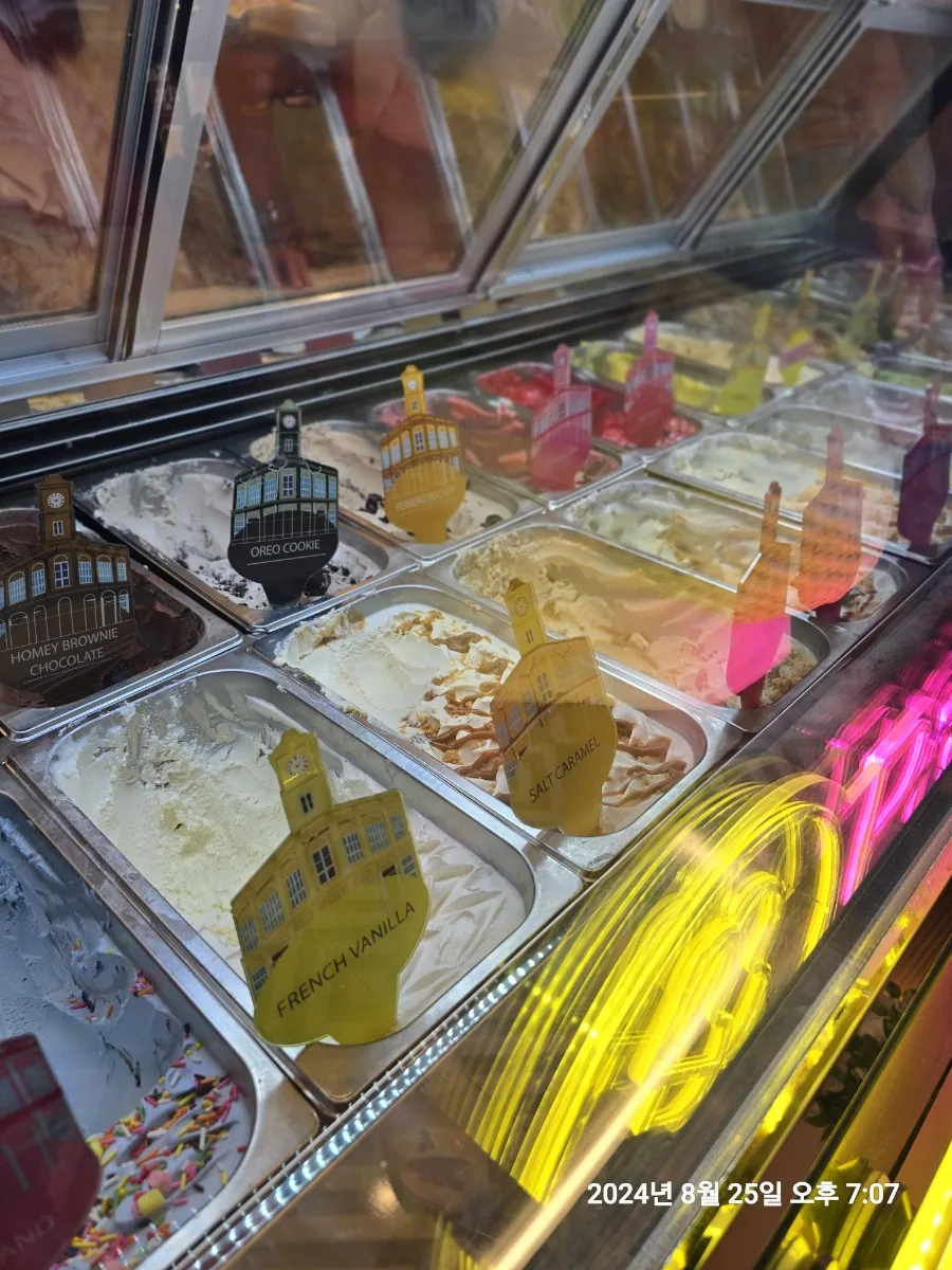 🐸🐸>> Quán gelato ngon? Phố cổ Phuket