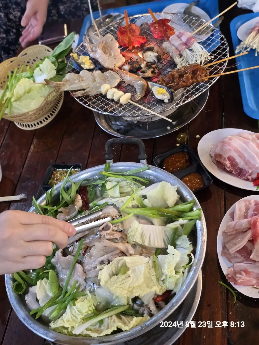 🐸🐸>> Lẩu Phuket Mookata hải sản buffet không giới hạn