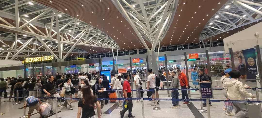 Sử dụng fast track xuất cảnh hai lần...