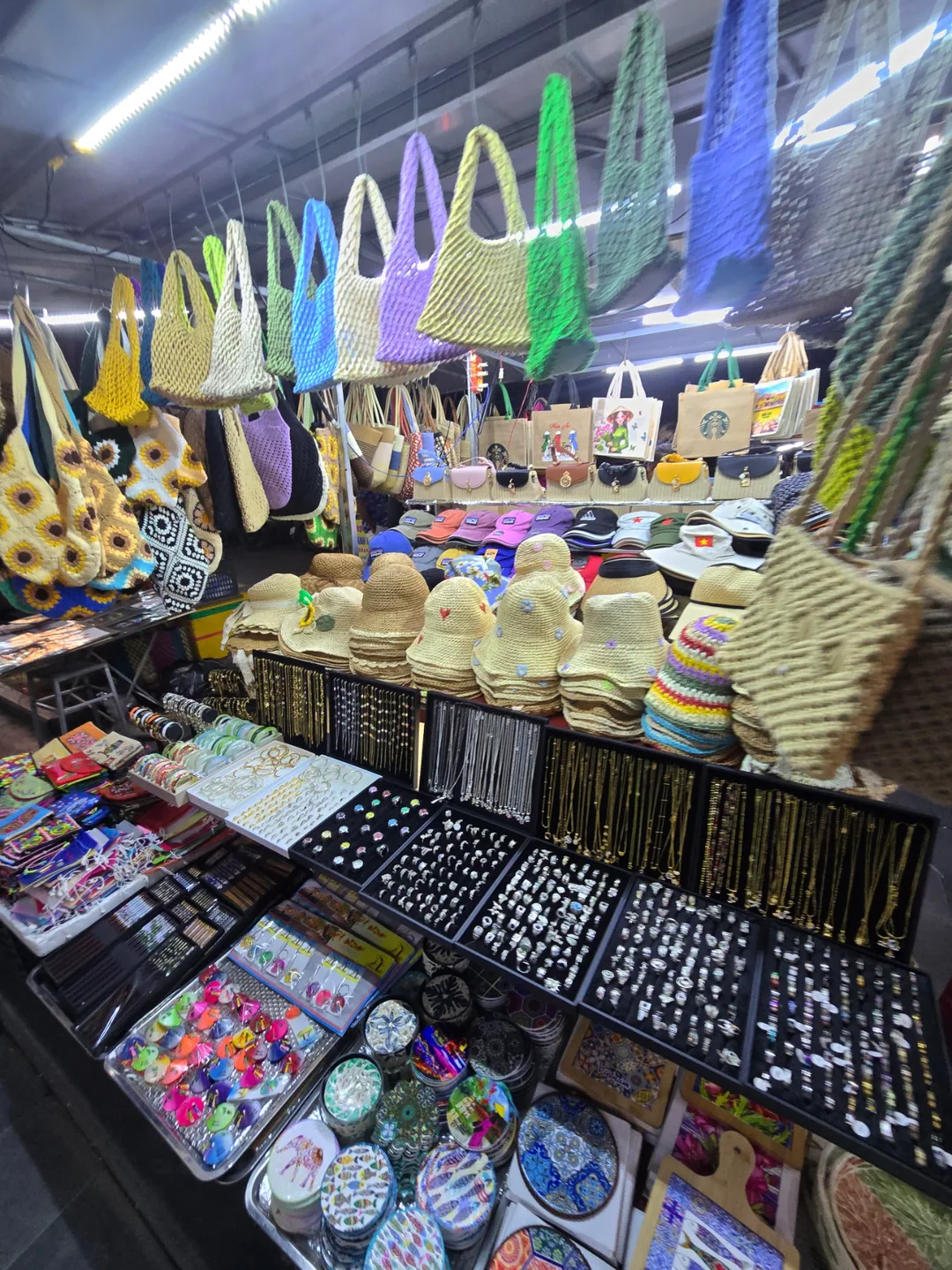 🇻🇳(Đánh giá) Dạo quanh chợ đêm Hội An.