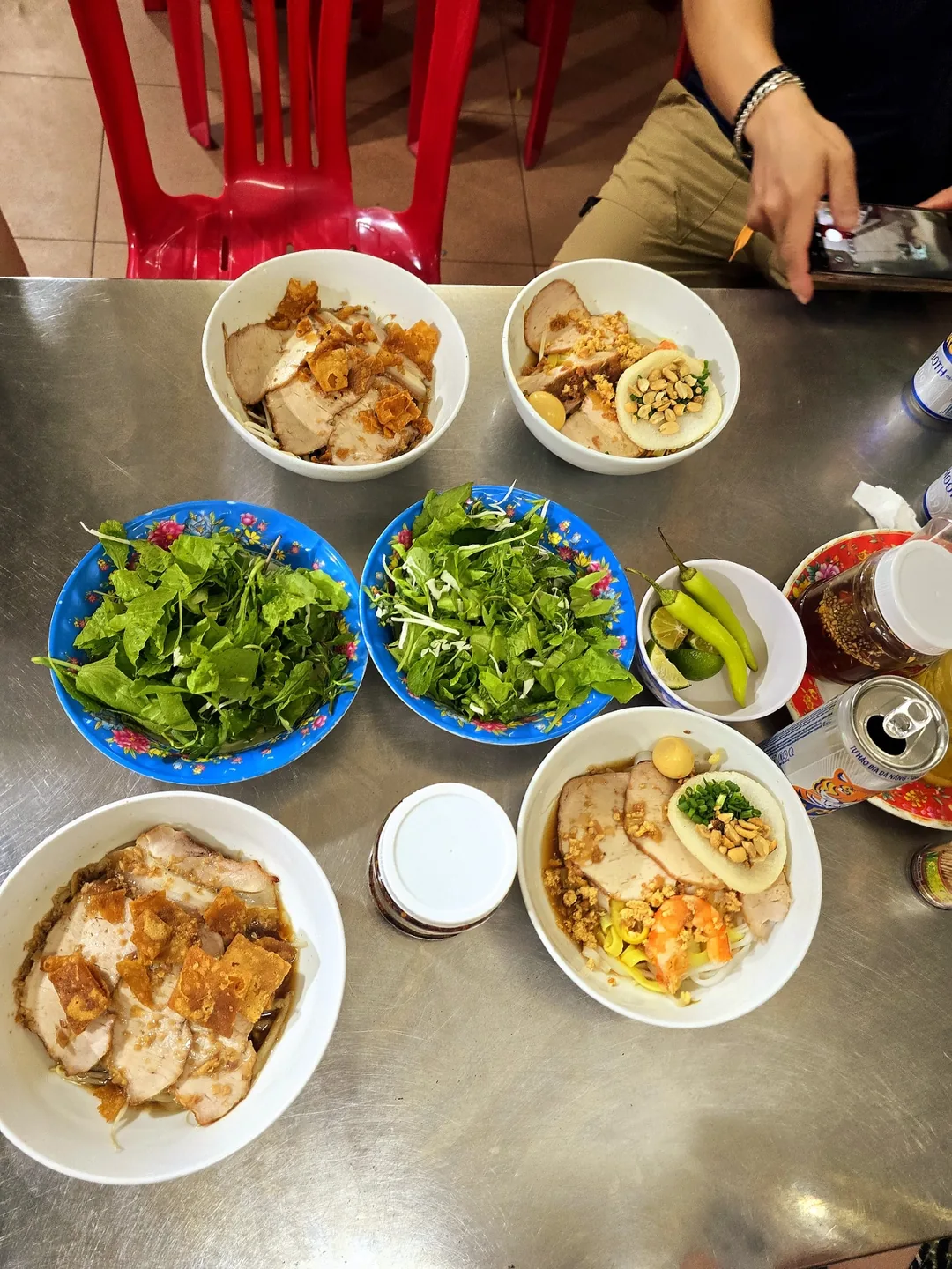 (Đánh giá) Quán mì Quảng Cao Lầu địa phương ngon?