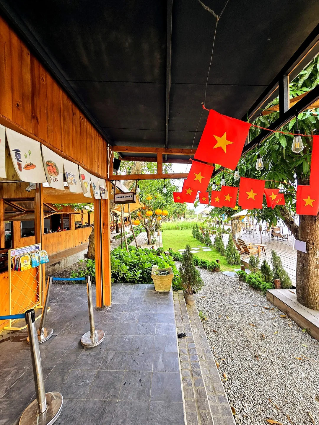 (Đánh giá) Quán cà phê có khu vườn rộng