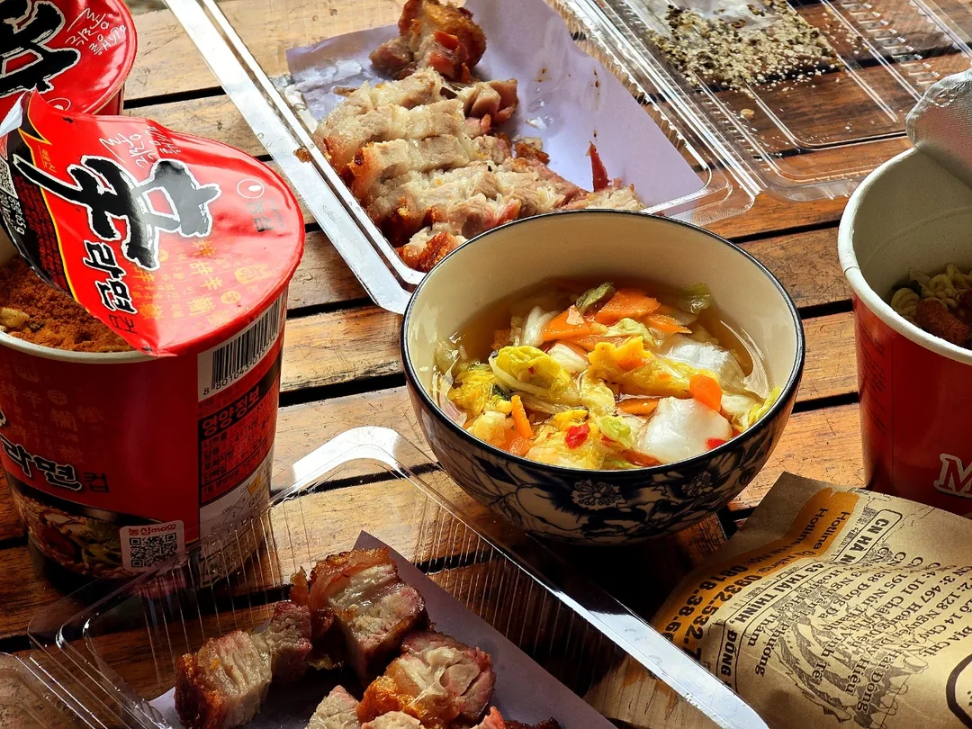 (Đánh giá) Quán bánh mì ngon!! Lo Bánh Mì hoàn hảo cho bữa sáng!!!