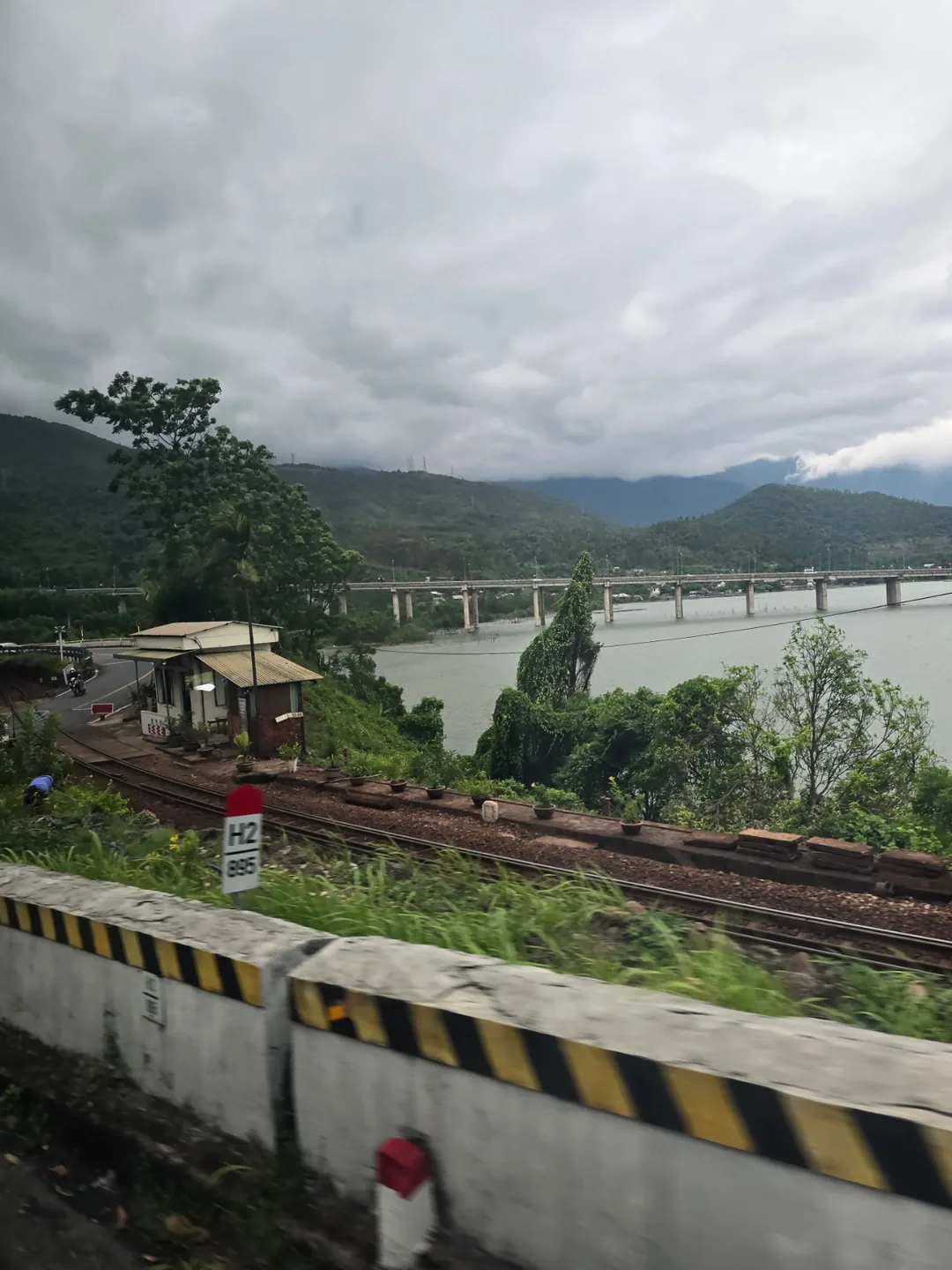 Đánh giá) Tour Huế 3 Bữa trưa