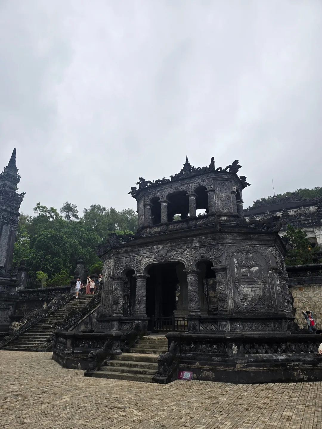 [Đánh giá] Tour Huế 5 - Chùa Thiên Mụ, Lăng vua Khải Định