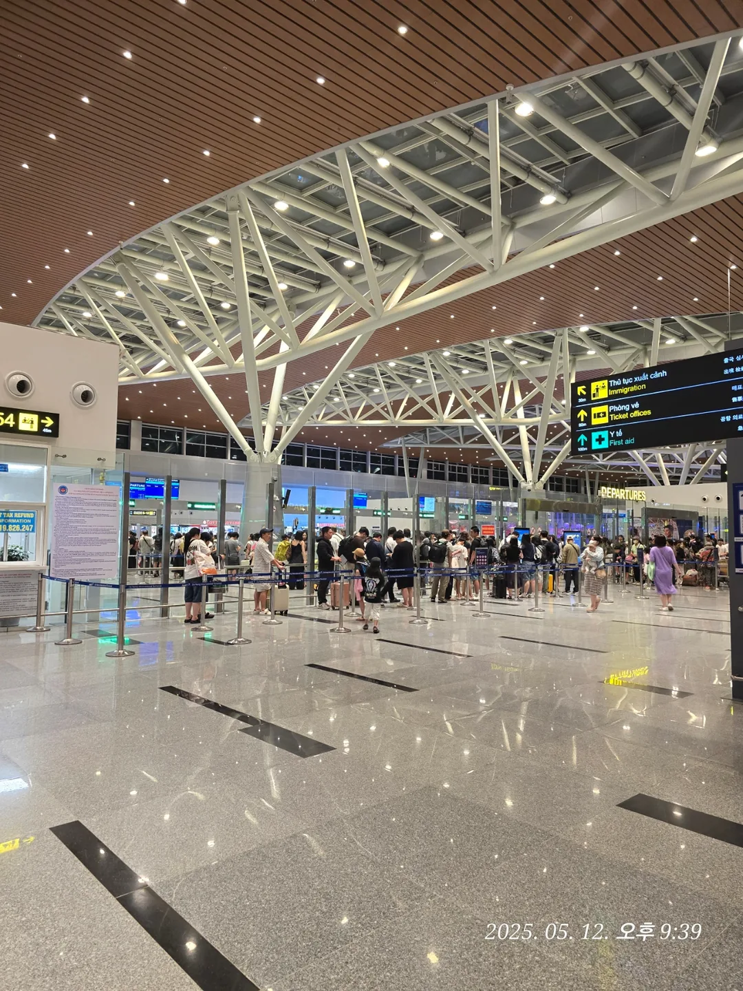 Đánh giá) Fast Track xuất cảnh sân bay
