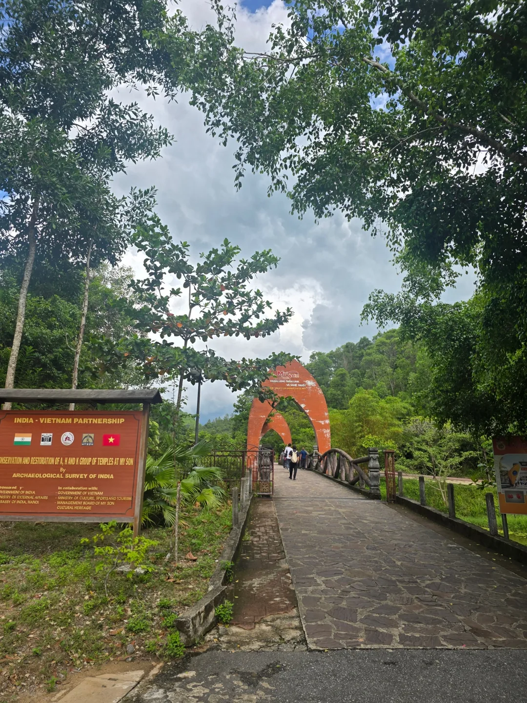 (🇻🇳 Phòng 6, 30/8 - 4/9) Nhật ký du lịch.. Thánh địa Mỹ Sơn (Được dịch là "Tôi sẽ đi gặp con trai tôi!!!!")