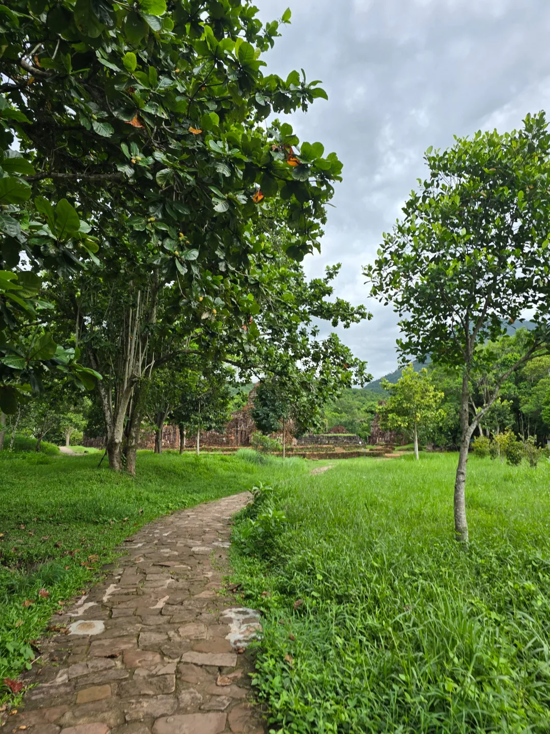 (🇻🇳 Phòng 6, 30/8 - 4/9) Nhật ký du lịch.. Thánh địa Mỹ Sơn (Được dịch là "Tôi sẽ đi gặp con trai tôi!!!!")