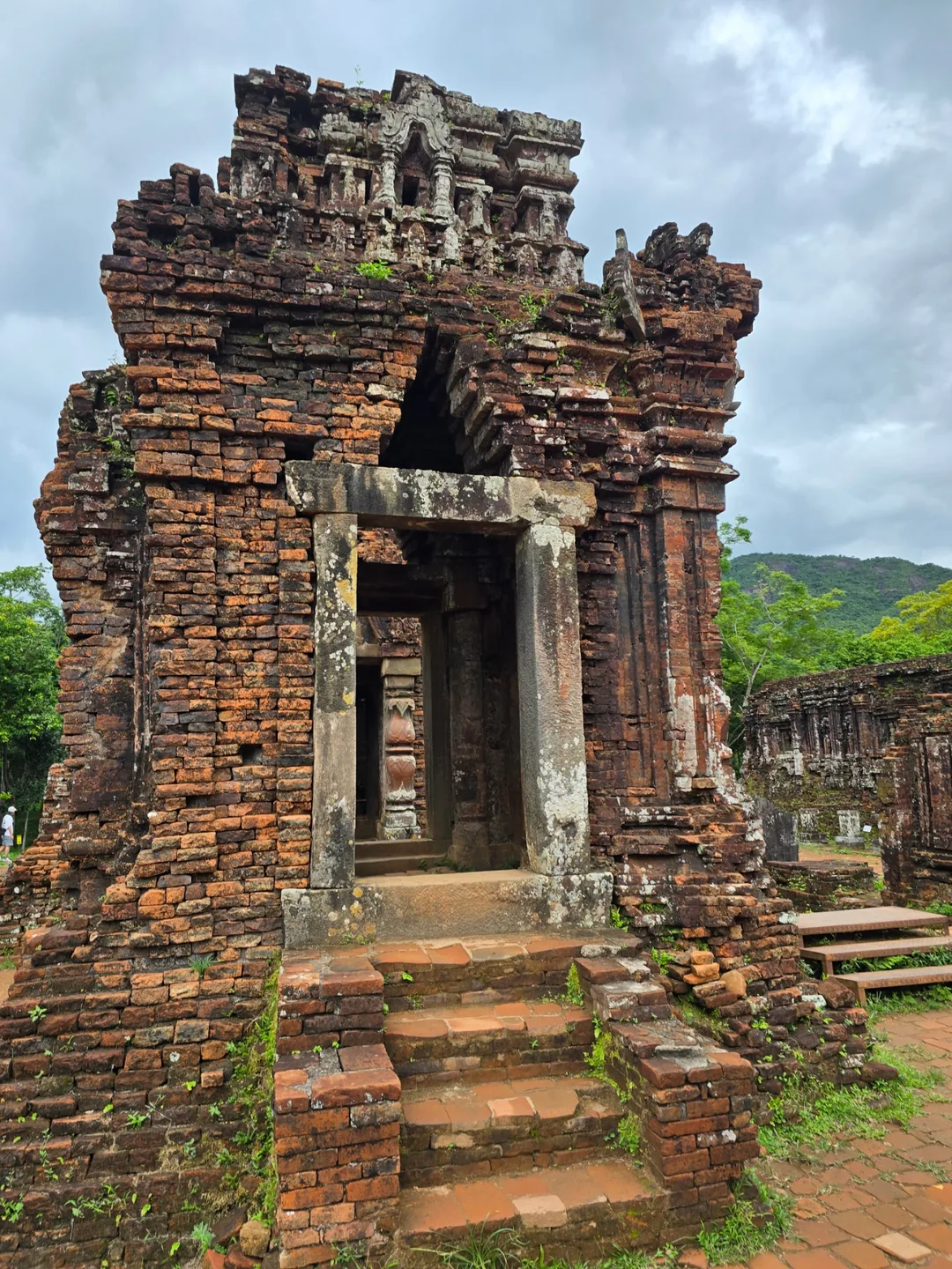 (🇻🇳 Phòng 6, 30/8 - 4/9) Nhật ký du lịch.. Thánh địa Mỹ Sơn (Được dịch là "Tôi sẽ đi gặp con trai tôi!!!!")