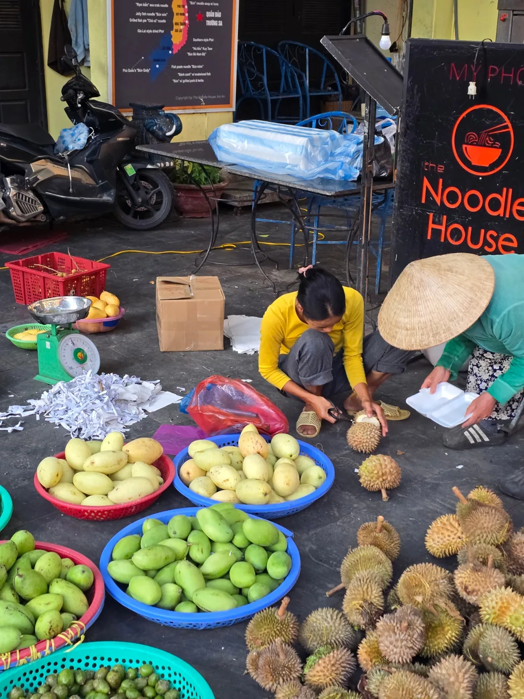 (🇻🇳phòng 6 30/8~4/9) Nhật ký du lịch.. Trái cây chợ sáng (chợ tờ mờ sáng)