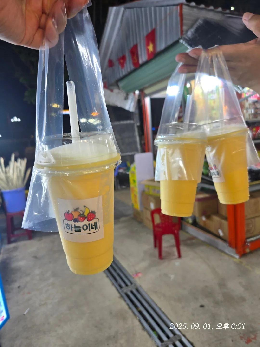 (🇻🇳 6 người, 30/8–4/9) Nhật ký du lịch.. Thuê xe 12 tiếng (Chợ đêm Sơn Trà mới)