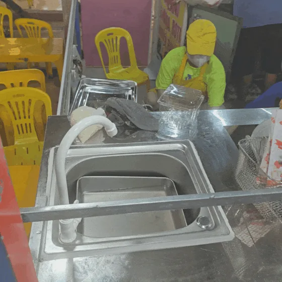 (🇻🇳 6 người, 30/8–4/9) Nhật ký du lịch.. Thuê xe 12 tiếng (Chợ đêm Sơn Trà mới)