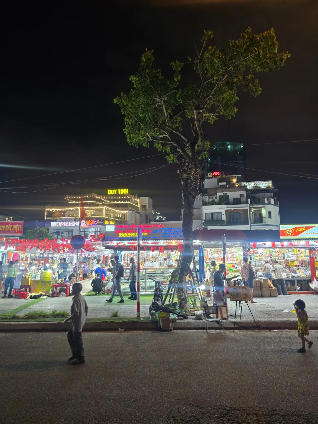 (🇻🇳 6 người, 30/8–4/9) Nhật ký du lịch.. Thuê xe 12 tiếng (Chợ đêm Sơn Trà mới)