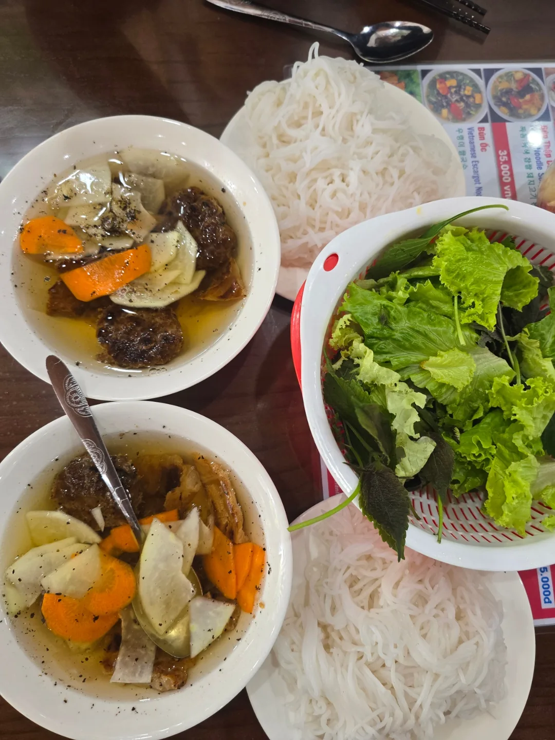 (🇻🇳Chuyến 6, 30/8~4/9) Nhật ký du lịch.. Ra ngoài ăn bún chả (quán bún chả do bạn Dahamkke-Nolja giới thiệu)