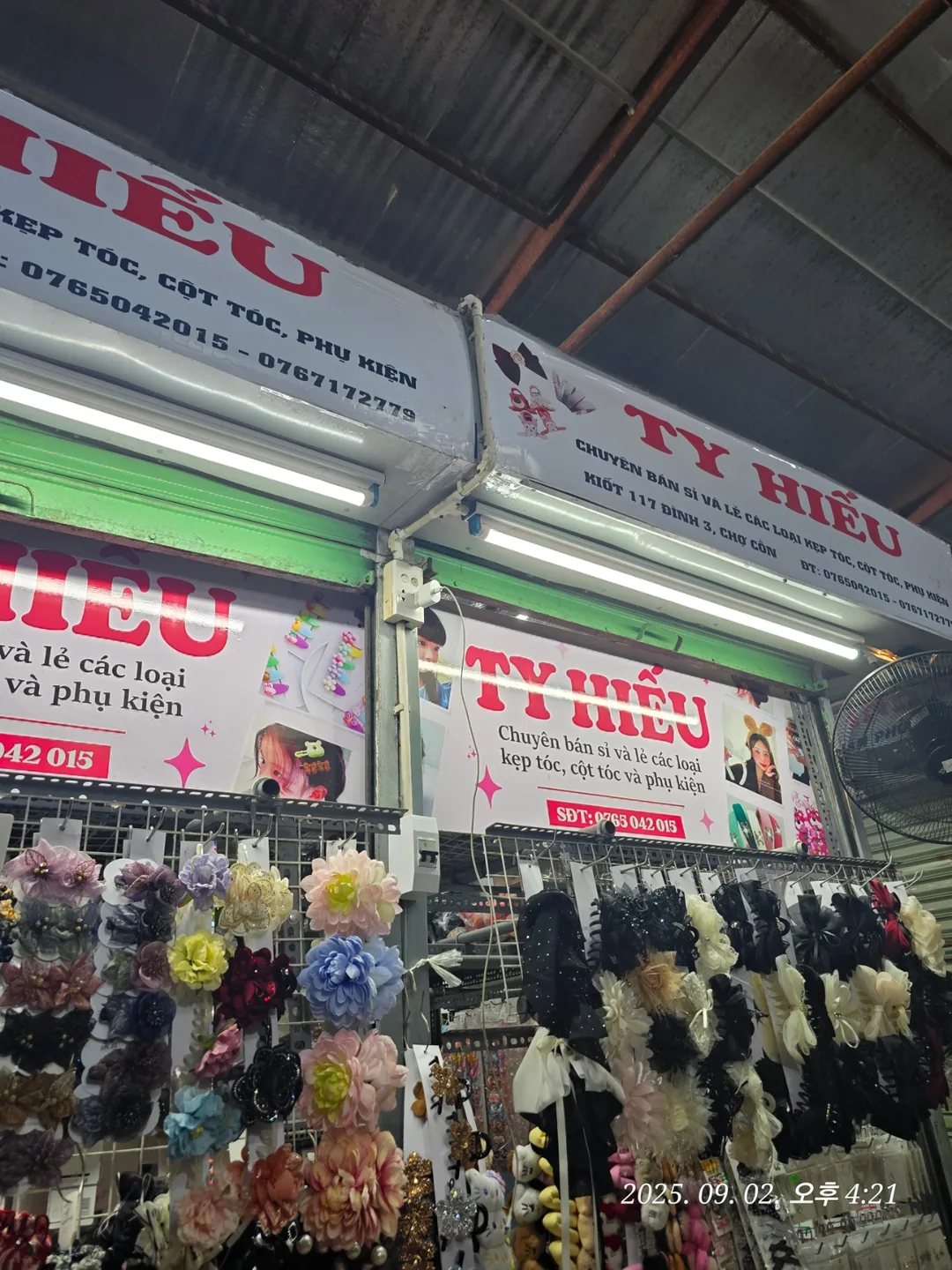 (🇻🇳Nhóm 6 người 30/8~4/9) Nhật ký du lịch.. chợ Cồn Nike áo gió