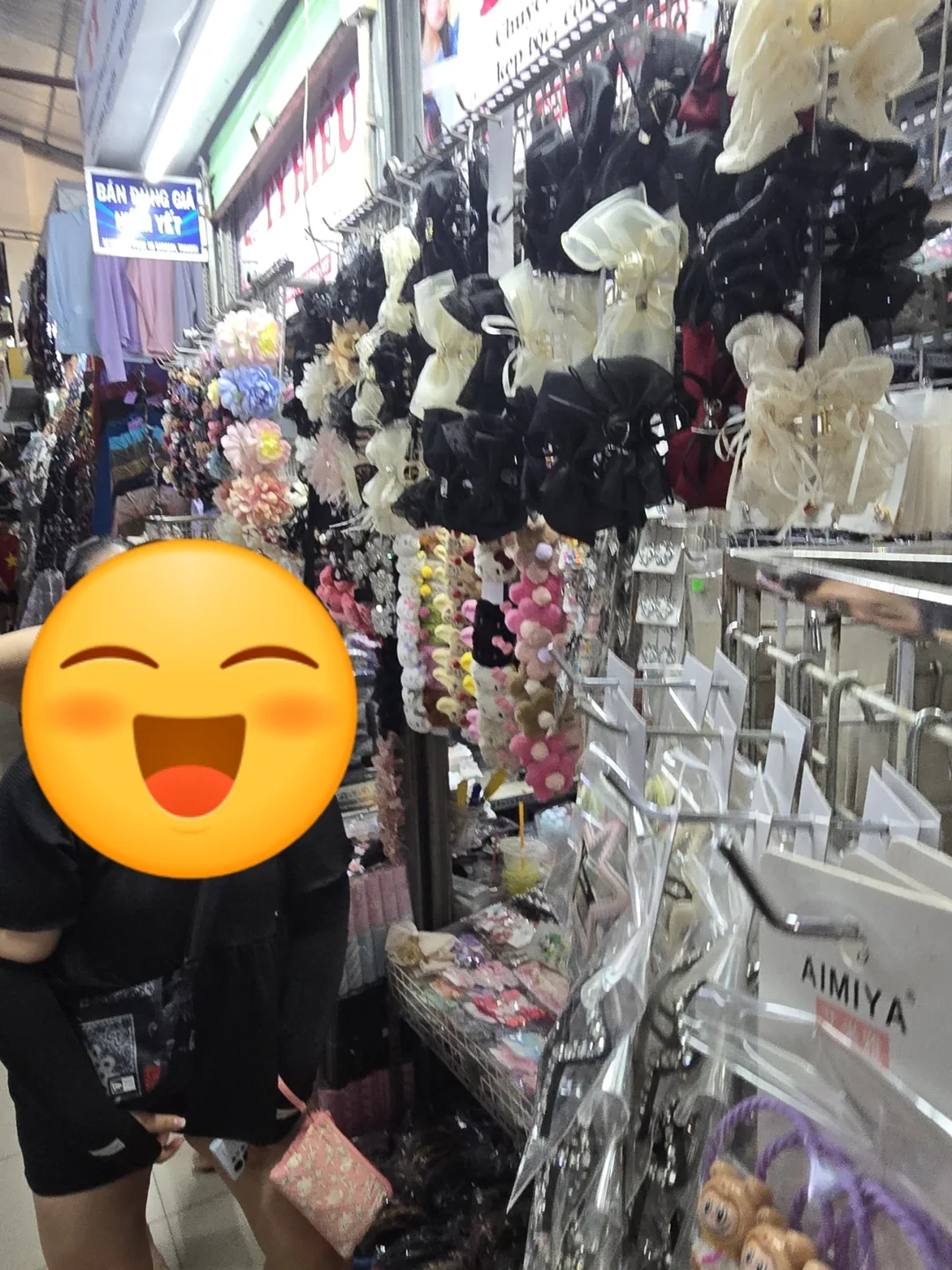 (🇻🇳Nhóm 6 người 30/8~4/9) Nhật ký du lịch.. chợ Cồn Nike áo gió