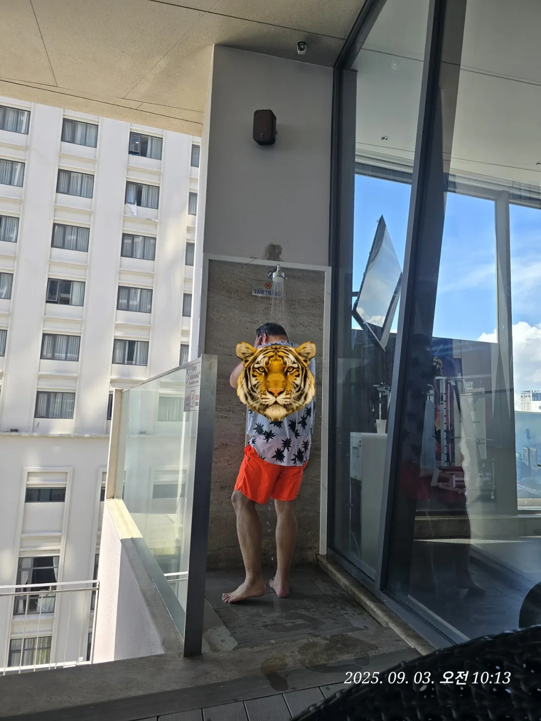 (🇻🇳6 người, 30/8 - 4/9) Nhật ký du lịch.. Hồ bơi Awaken