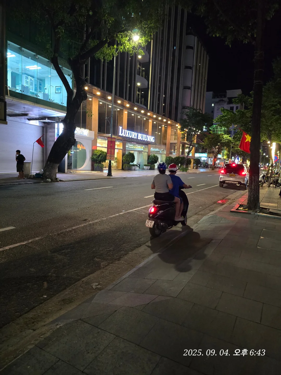 (🇻🇳 6 người, 30/8 – 4/9) Nhật ký du lịch.. Khoai lang chiên