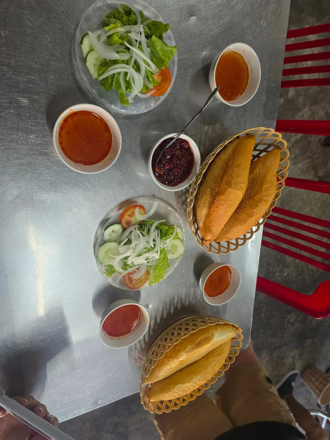 🇻🇳Bài review (Cặp đôi ăn ý - Lịch trình du lịch Đà Nẵng 5 ngày dành cho người trình độ trung cấp) Ngày 2