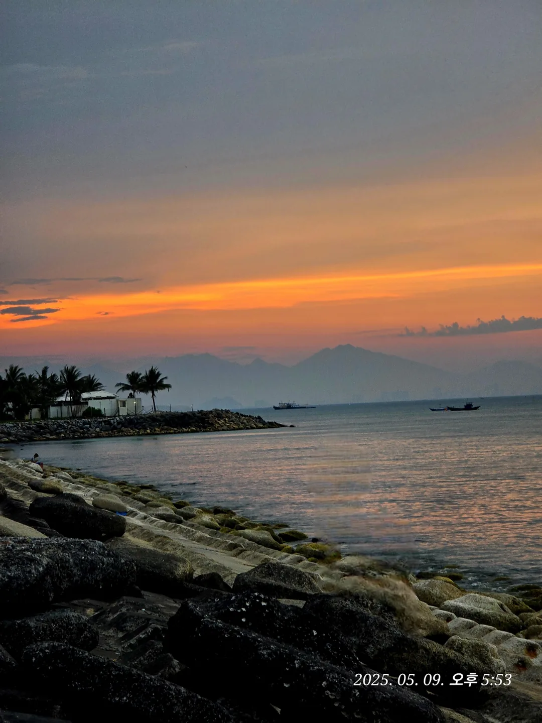 🇻🇳Bài review (Cặp đôi ăn ý - Lịch trình du lịch Đà Nẵng 5 ngày dành cho người trình độ trung cấp) Ngày 2