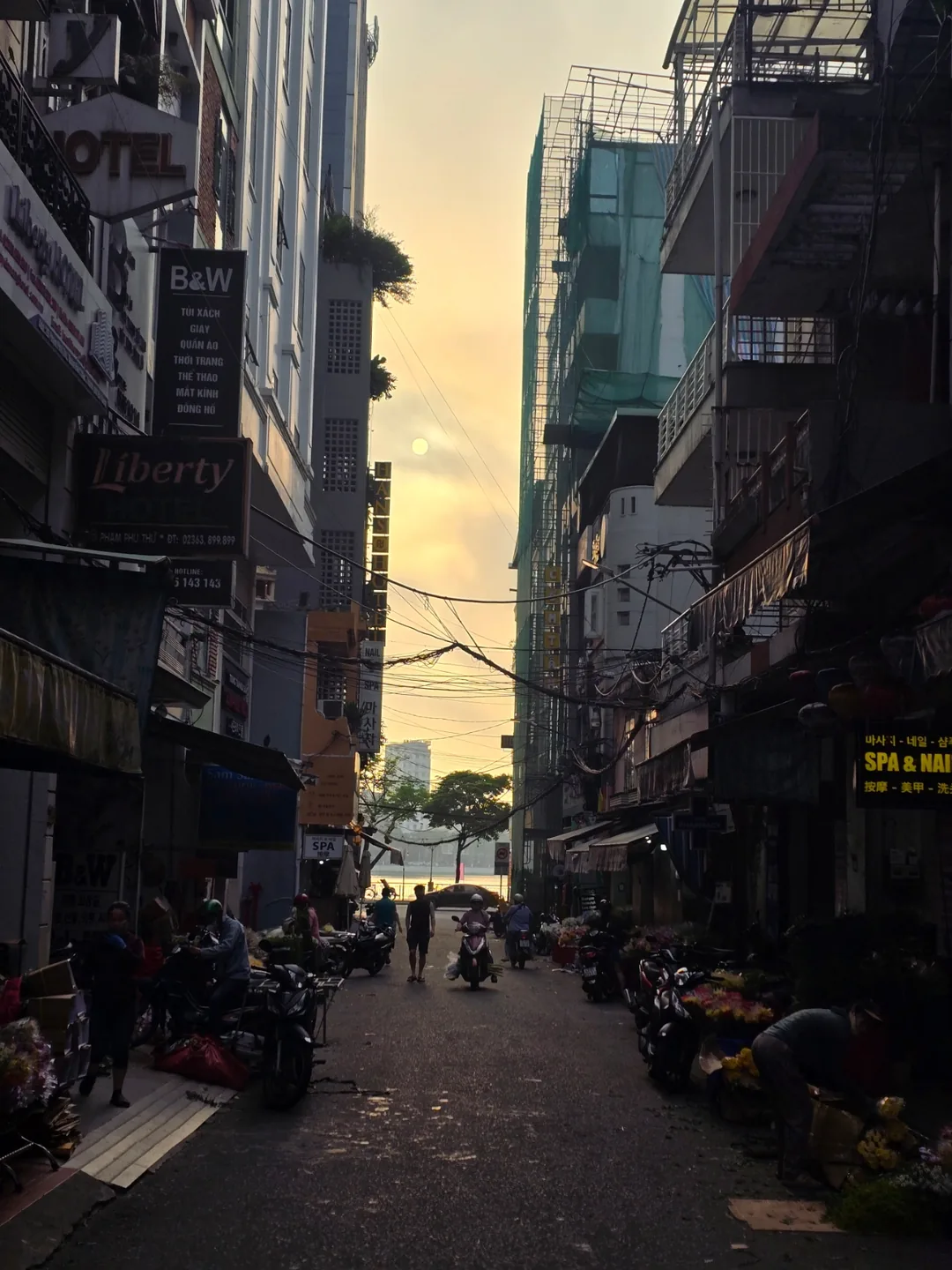 Review ngày 7🛫🇻🇳 Bữa sáng ngày đầu tiên là!!! Hủ tiếu!!