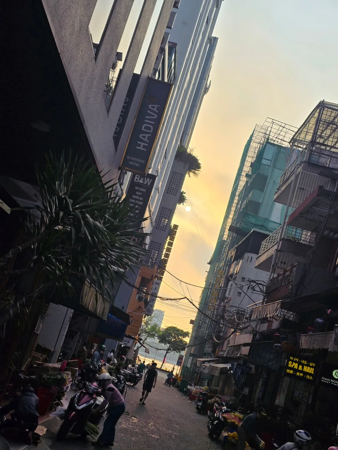 Review ngày 7🛫🇻🇳 Bữa sáng ngày đầu tiên là!!! Hủ tiếu!!