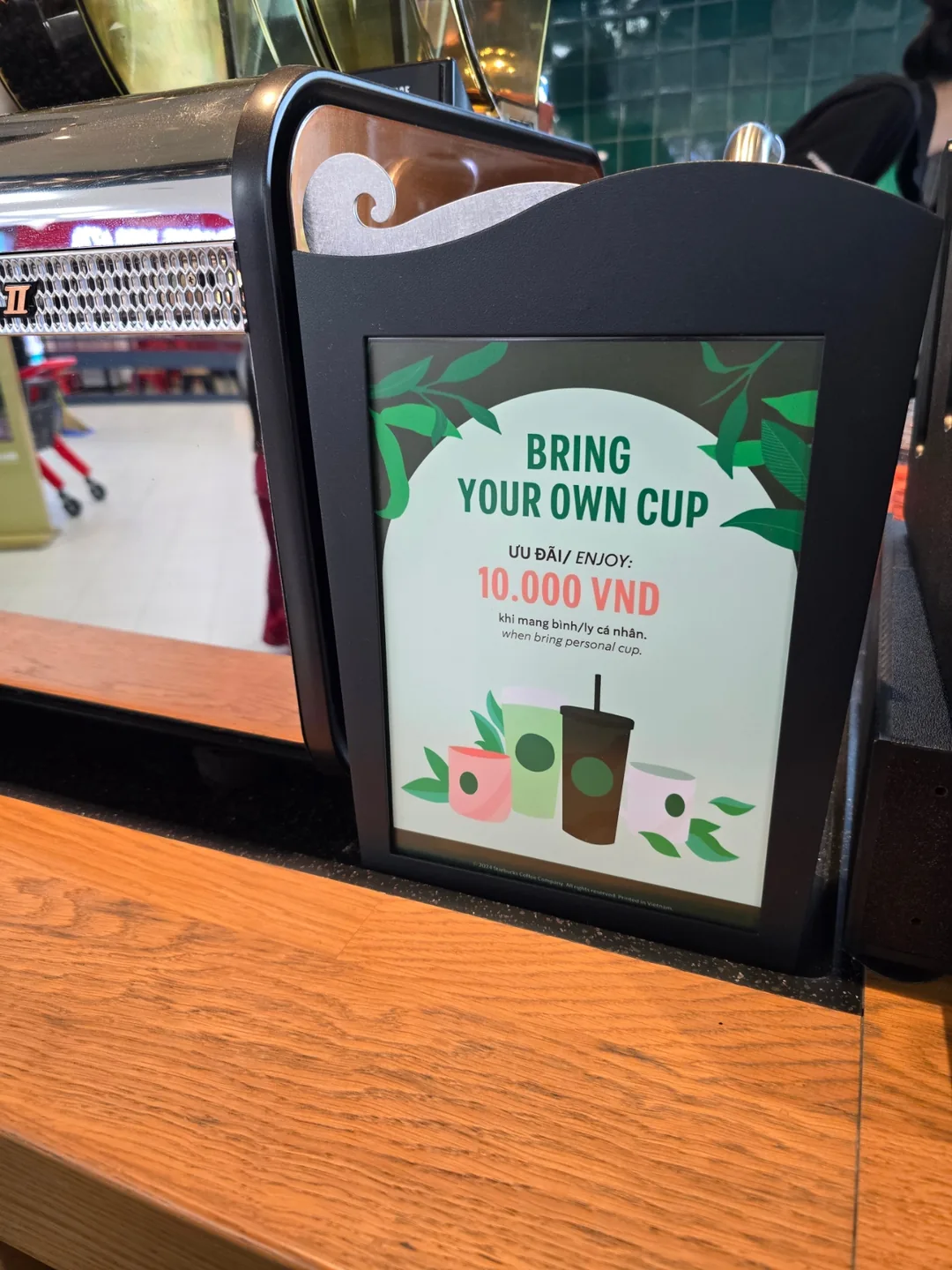 Nhật ký chuyến đi 7🛫🇻🇳 Starbucks trong siêu thị
