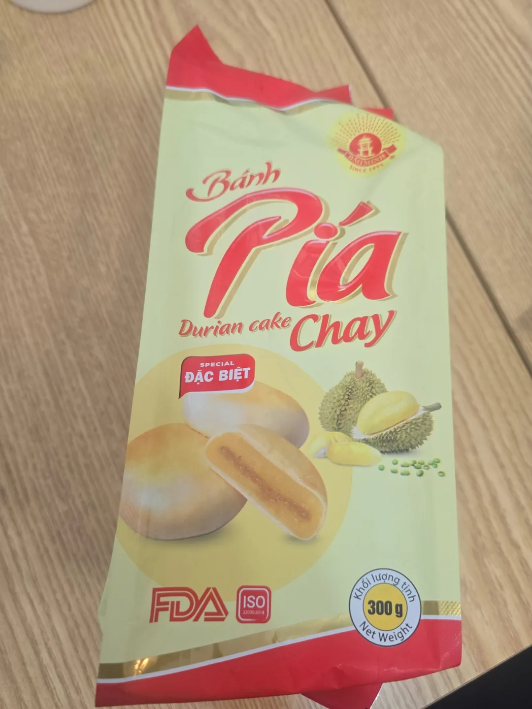 Review ngày 7 🛫🇻🇳 Món mua sắm tình cờ, Bánh Pía Sầu Riêng Manju