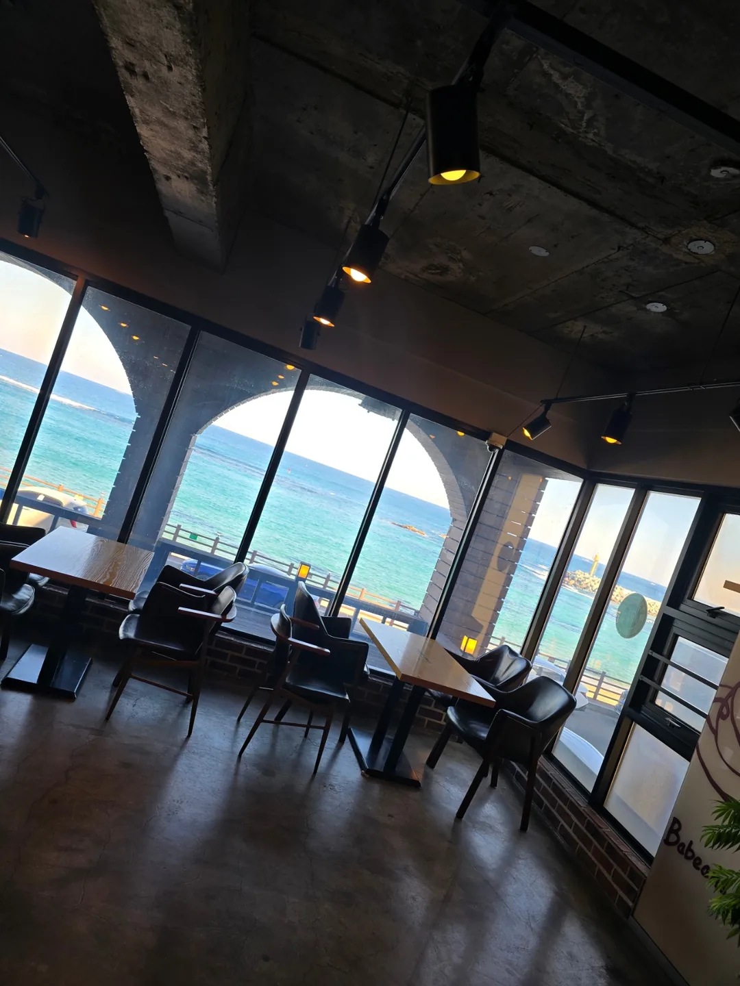 Quán cà phê mì Ý tô bánh mì ngon nhất Sokcho!