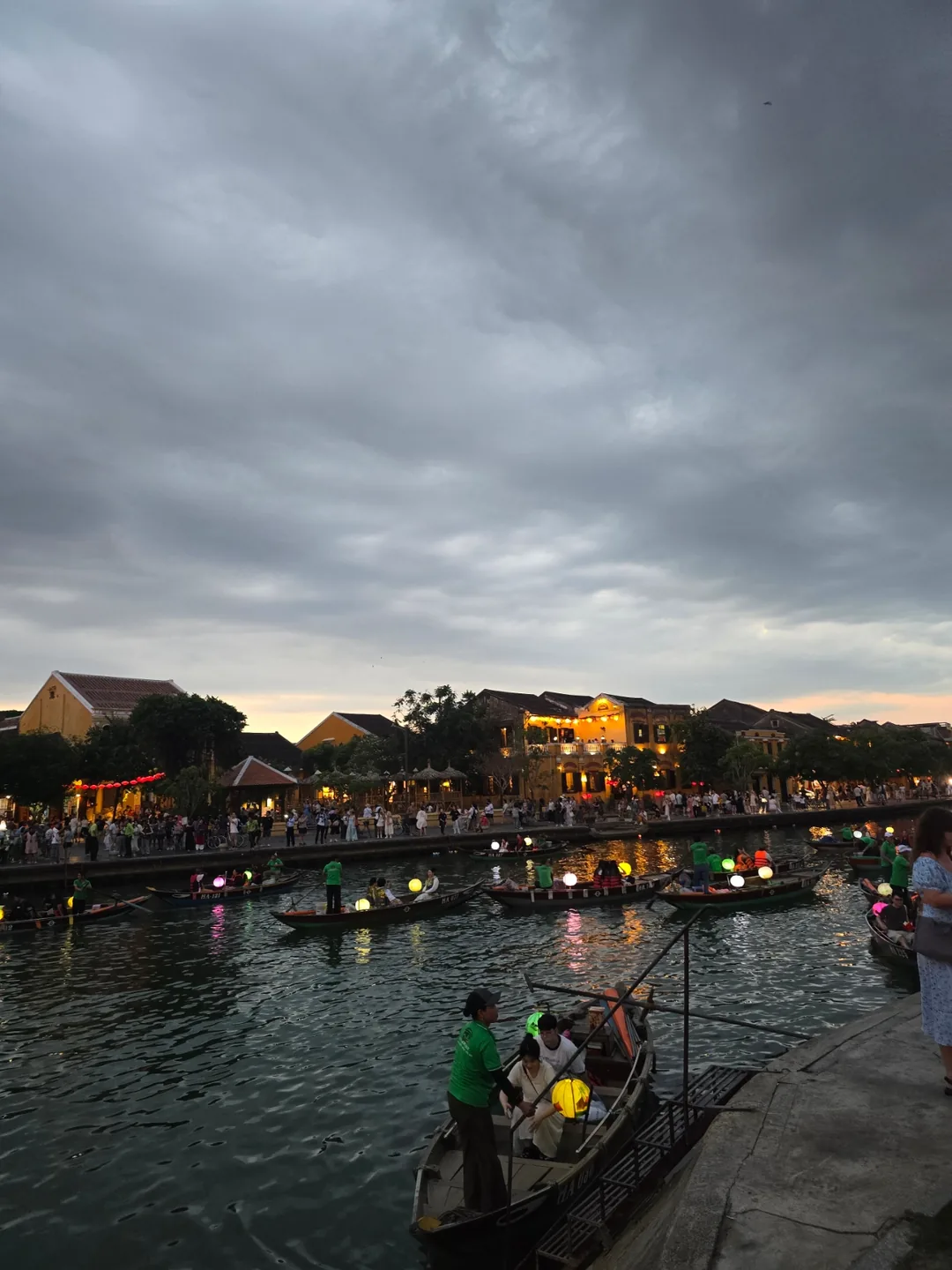 Chợ đêm Hội An