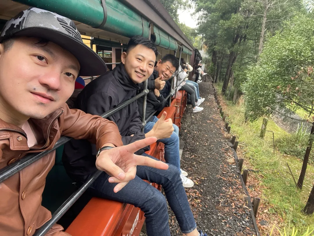 墨爾本自由行 Day3|普芬比利蒸汽火車+企鵝歸巢體驗:最難