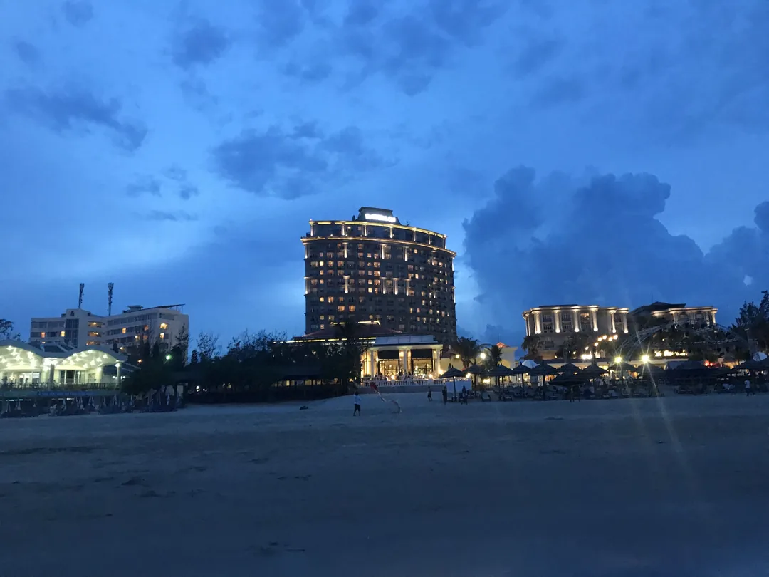 漫步在頭頓海灘,浪漫景色