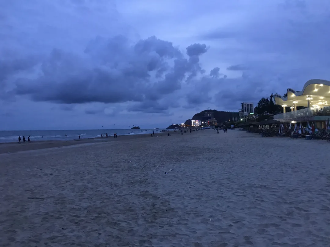 漫步在頭頓海灘,浪漫景色