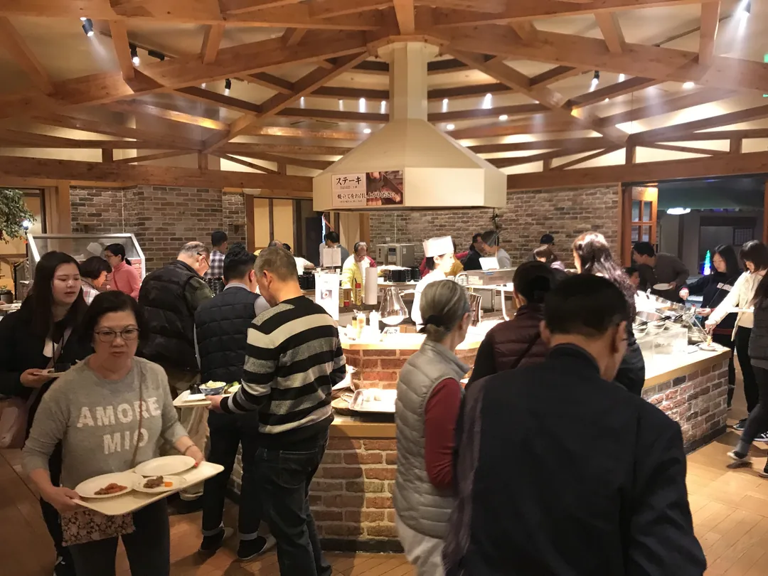 【北海道五天四夜跟團遊記】層雲峽冰瀑季 × 網走破冰船 ×