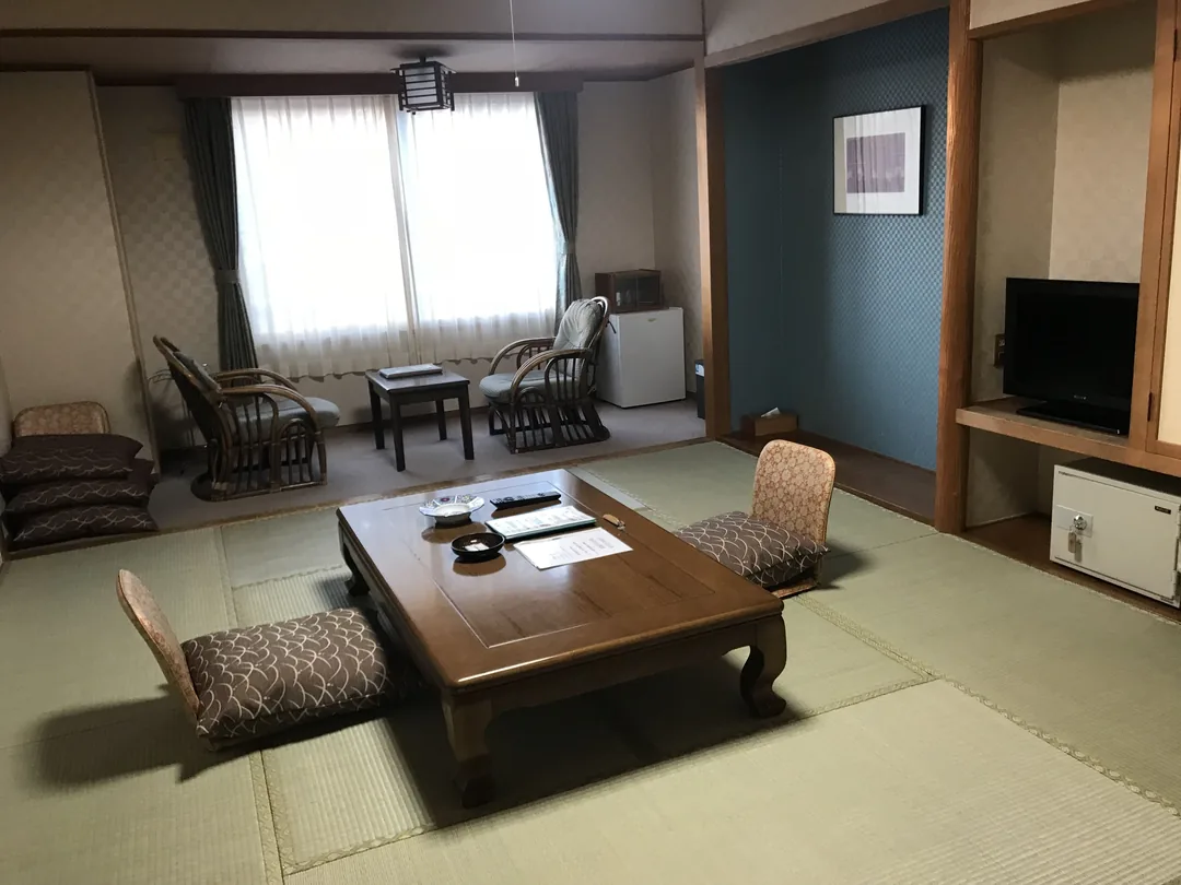 【北海道五天四夜跟團遊記】層雲峽冰瀑季 × 網走破冰船 ×