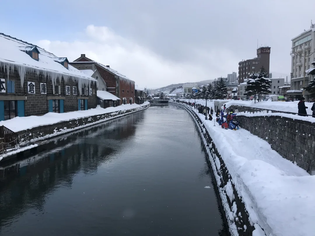 【北海道五天四夜跟團遊記】層雲峽冰瀑季 × 網走破冰船 ×