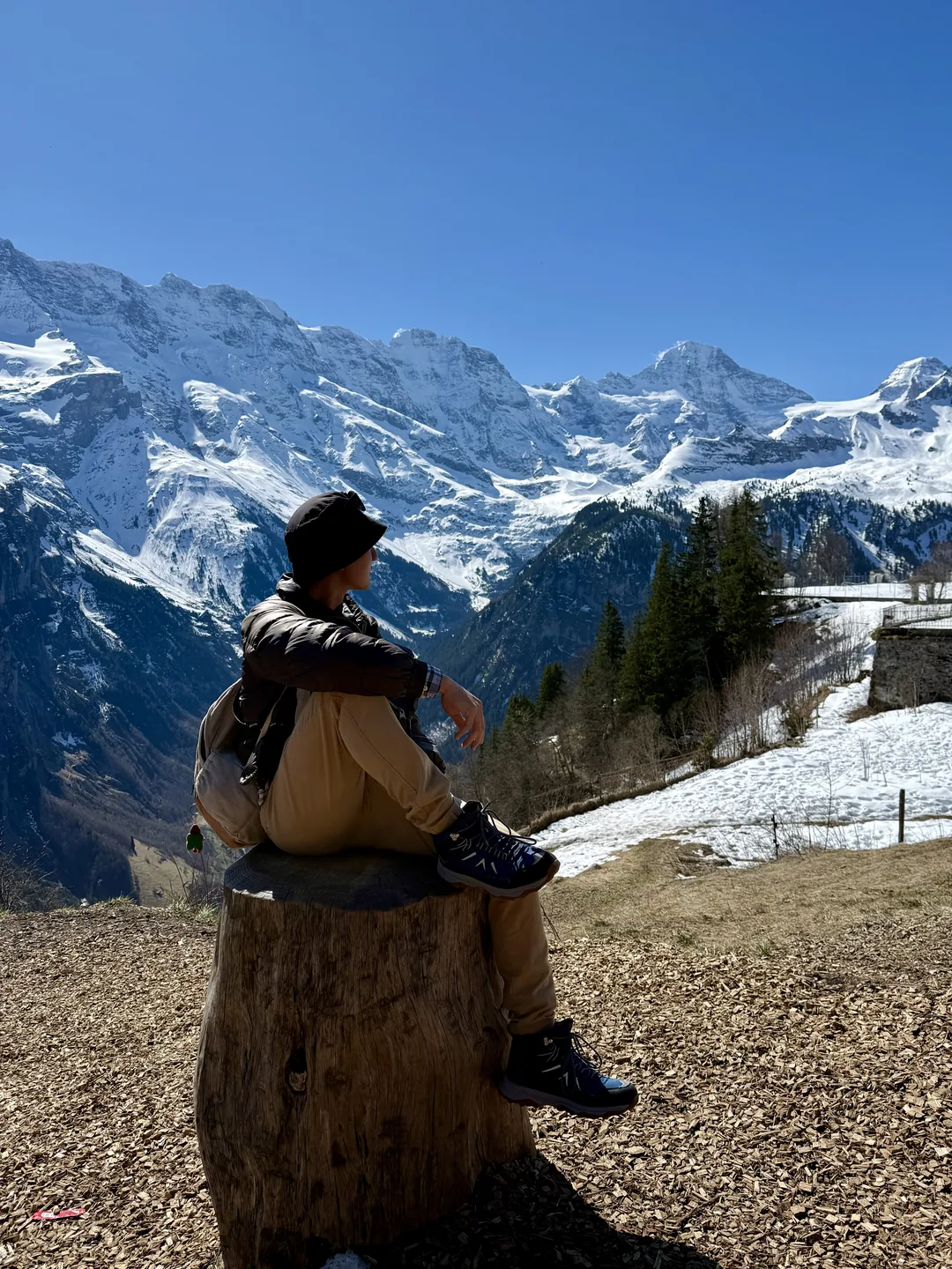 建在懸崖上的 Mürren,是少女峰區最有氣氛的小鎮之一