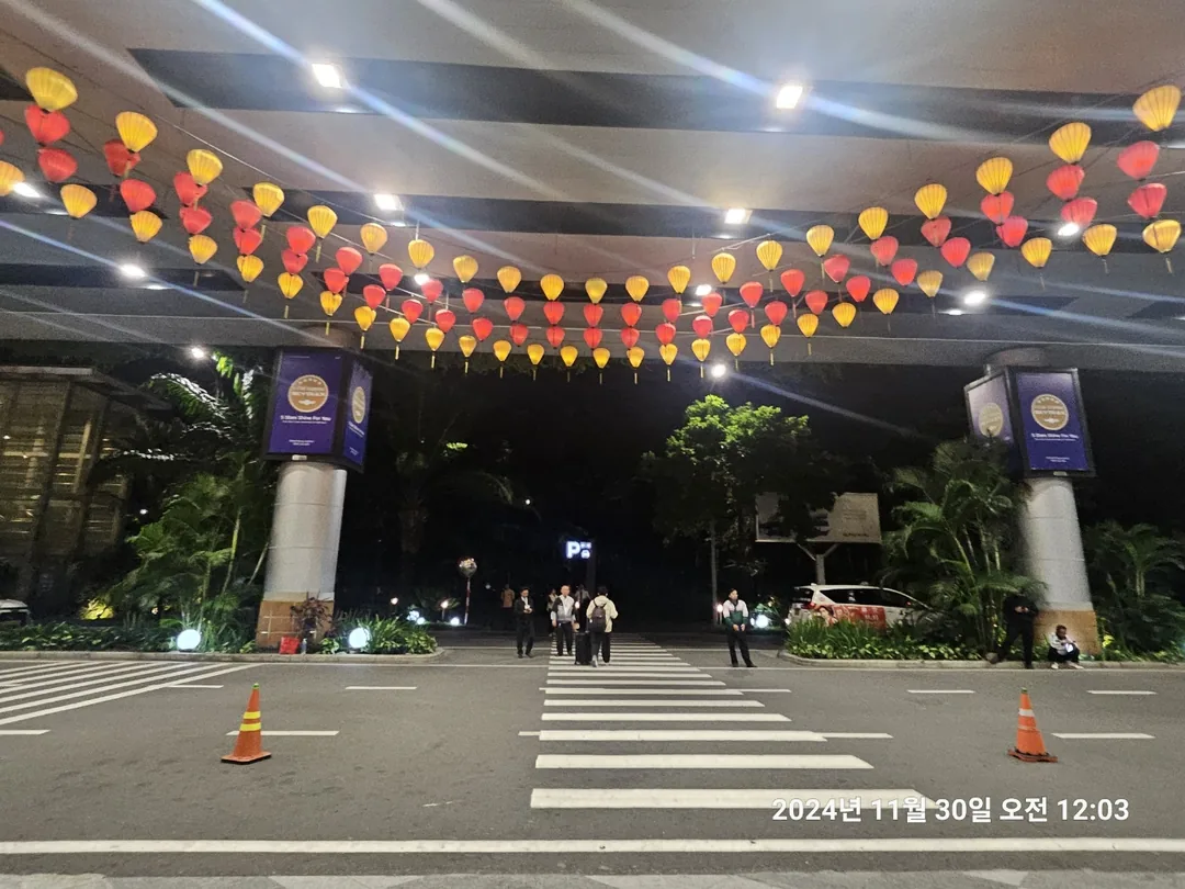 🇻🇳(review) Đà Nẵng tái xuất>> Lần sau nhất định phải dùng ưu đãi hạng Vàng!! Muốn dùng dịch vụ đón sân bay ghê~ Tiếc là lần này phải đi Grab...ㅠㅠ