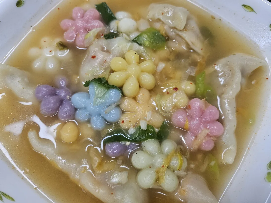 Trong thời tiết lạnh, canh há cảo là tuyệt vời nhất.